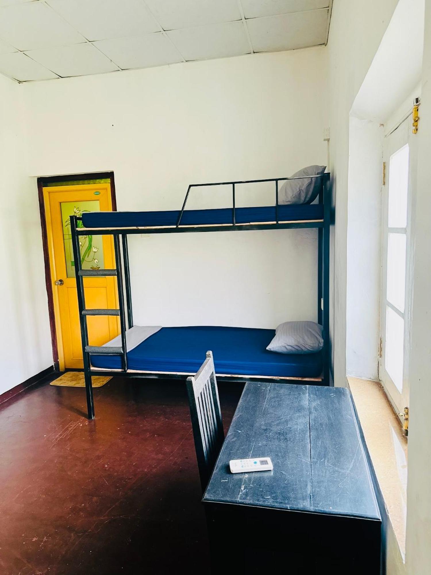 Happy Bunk Hostel Weligama Exterior foto